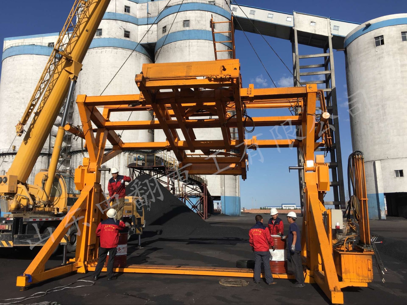 集裝箱翻轉(zhuǎn)機(jī)如何選購(gòu)