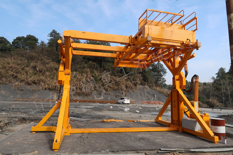 集裝箱翻轉(zhuǎn)機(jī)的實用性